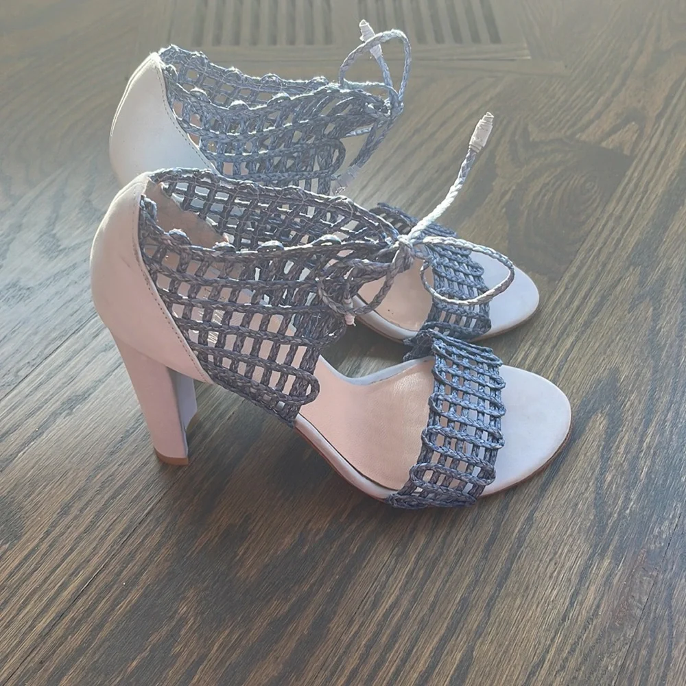 Women’s Stuart Weitzman String Apart Sky Twine Sandals Heels Size 6.5M